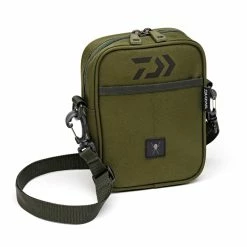 Brand new 👍 Daiwa Black Widow Bitz Bag ✔️