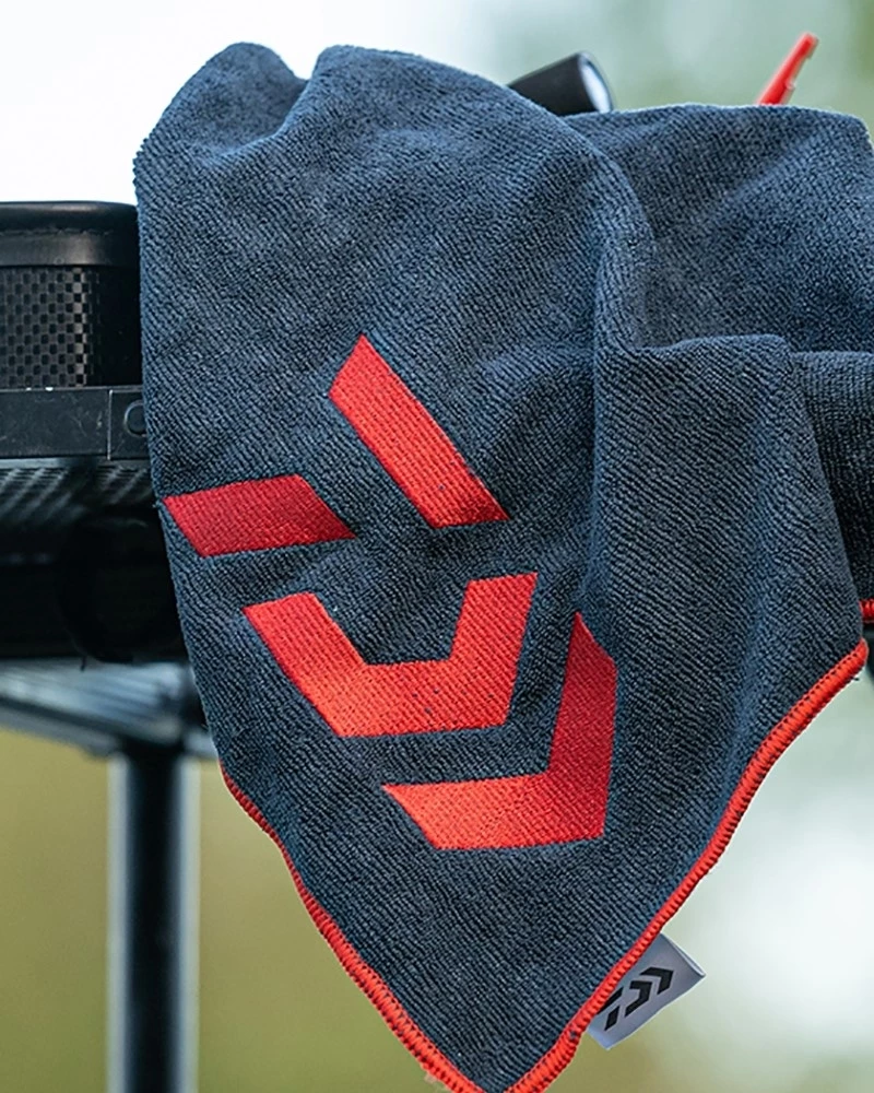 Flash Sale ⭐ Daiwa Microfibre Towel 🛒 4 Flash Sale ⭐ Daiwa Microfibre Towel 🛒 - Image 4