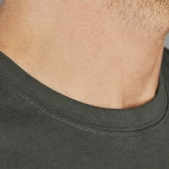 New ✨ Seeland Outdoor 2-pack T-Shirt Raven + Pine Green 🤩 -Glasgow Angling Sales outdoor 2 pack t shirt closeup 3